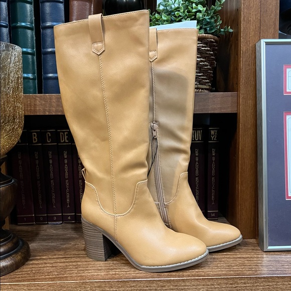 NWT Davina Knee High Tan Faux Leather Riding Boots Universal Thread - Picture 3 of 8